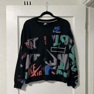 nike sportswear oversized cropped crewneck